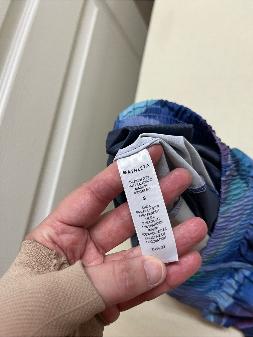 Athleta S Mesh Racer Run 4” shorts - Picture 9 of 15